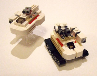 Illustration for article titled Using Hundreds of LEGO Star Wars Mini-Spaceships to Create Huge Battles